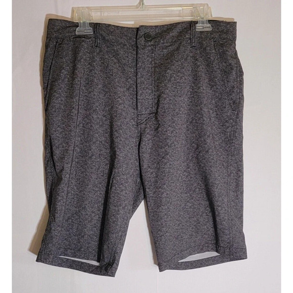 Distortion Men's Size 32 Gray Bermuda Performance Shorts - Picture 1 of 3